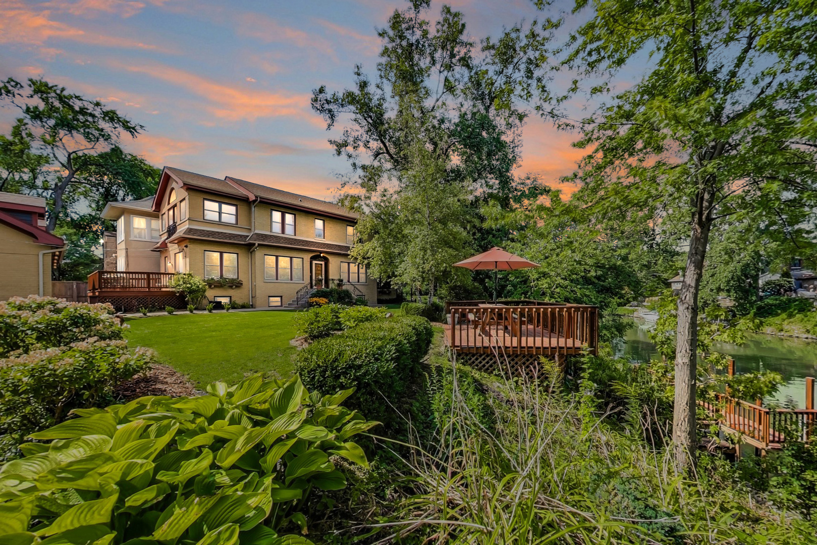 Ravenswood Manor Real Estate 2025 