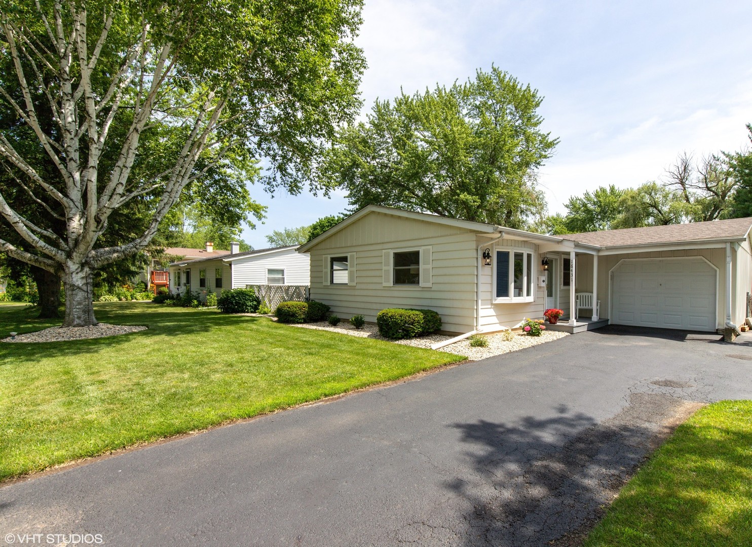 Grandwood Park in Gurnee IL Homes for Sale Grandwood Park in Gurnee