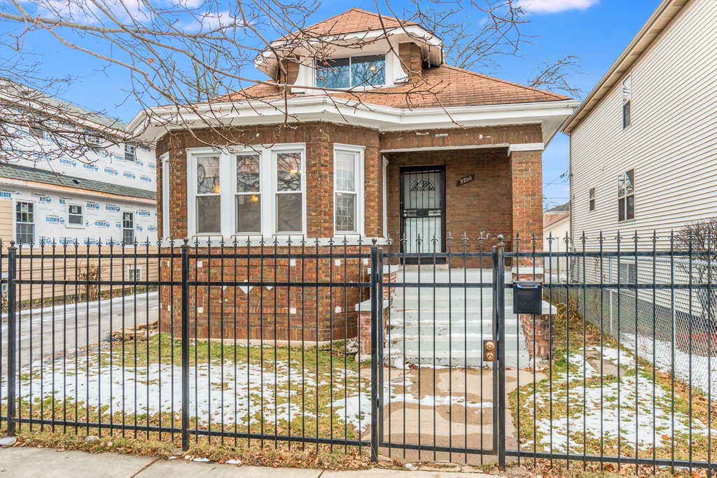 Propertyup Mls 1096 For Sold 9950 S Parnell Chicago Illinois