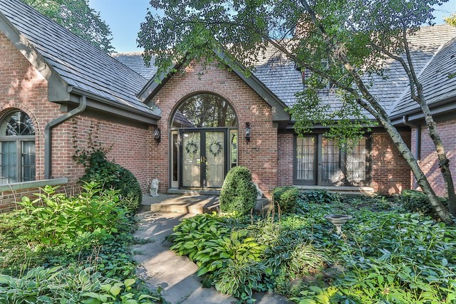 39 DEVERELL Drive