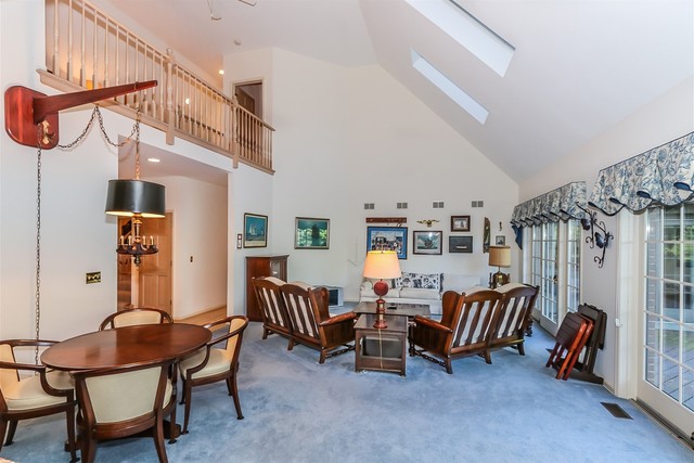 39 DEVERELL Drive