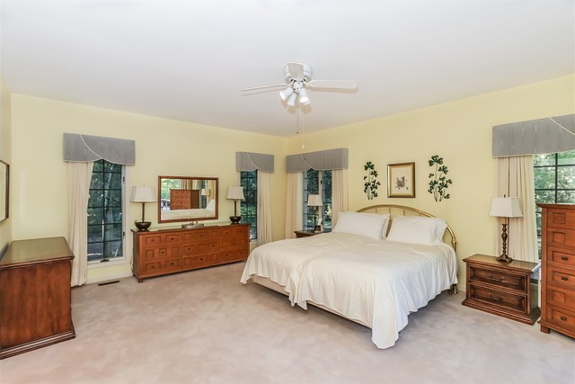 39 DEVERELL Drive