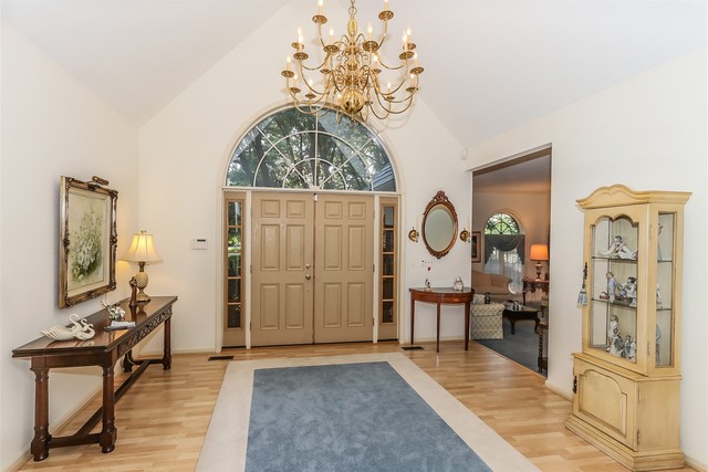 39 DEVERELL Drive