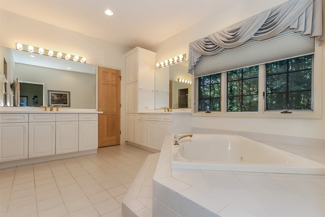 39 DEVERELL Drive