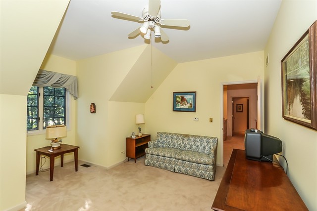 39 DEVERELL Drive