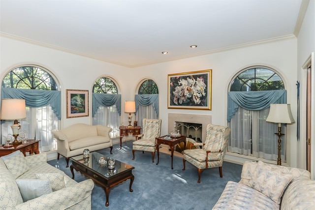 39 DEVERELL Drive