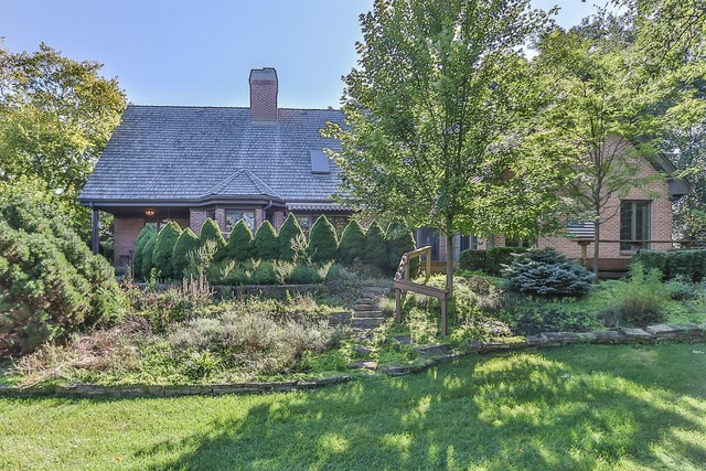 39 DEVERELL Drive