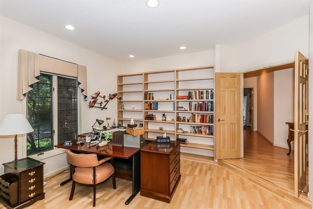 39 DEVERELL Drive
