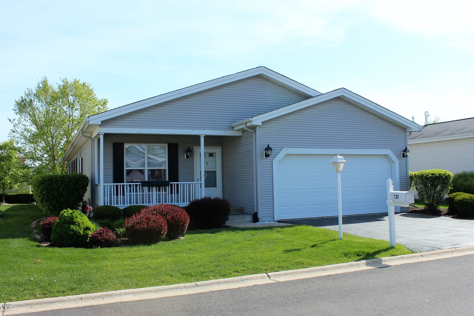 Saddlebrook Farms in Grayslake IL Homes for Sale Saddlebrook Farms in