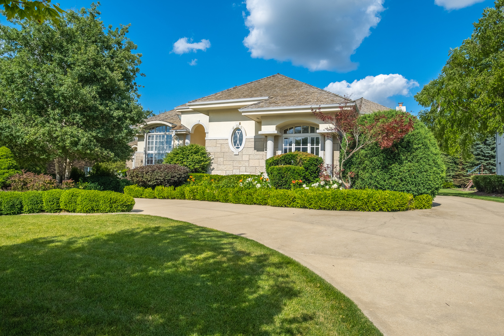 Trinity Lakes in Oak Brook IL Homes for Sale Trinity Lakes in Oak