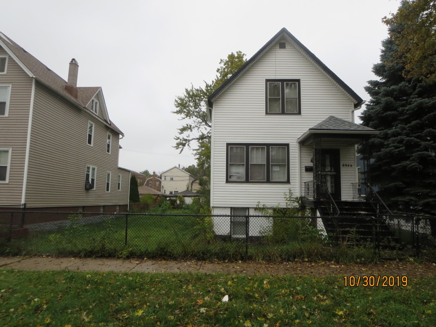 8948 Exchange Avenue S CHICAGO, Illinois home sits on 2 pins. CLASSIC BRICK 2 FLAT, SOLD AS-IS AND READY FOR A NEW FAMILY. THIS HOME IS BEING SOLD AS-IS BUT IS NOT BANK OWNED AND NOT A SHORT SALE. LOCALLY OWNED AND MOTIVATED TO SELL. PLEASE INSPECT PRIOR TO SUBMITTING AN OFFER. PLEASE NOTE: 0% TAX PRORATIONS ARE OFFERED, THE SELLER WILL PAY CURRENT AND ALL PRIOR TAX BUT 0% CREDIT FOR FUTURE BILLS. SPECIAL WARRANTY DEED AT CLOSING. NO SURVEY. FOR FASTER RESPONSE PLEASE USE SELLERS CONTRACT, ADDENDUM AND DISCLOSURES UNDER DOCUMENTS