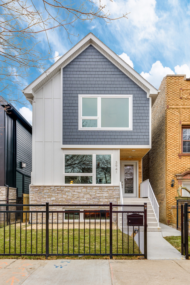 Photo of 2829 Nelson CHICAGO  60618