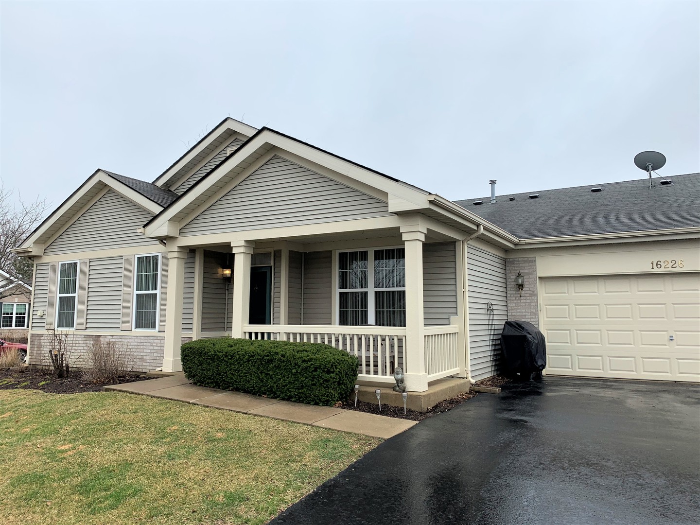 Carillon Lakes in Crest Hill IL Homes for Sale Carillon Lakes in
