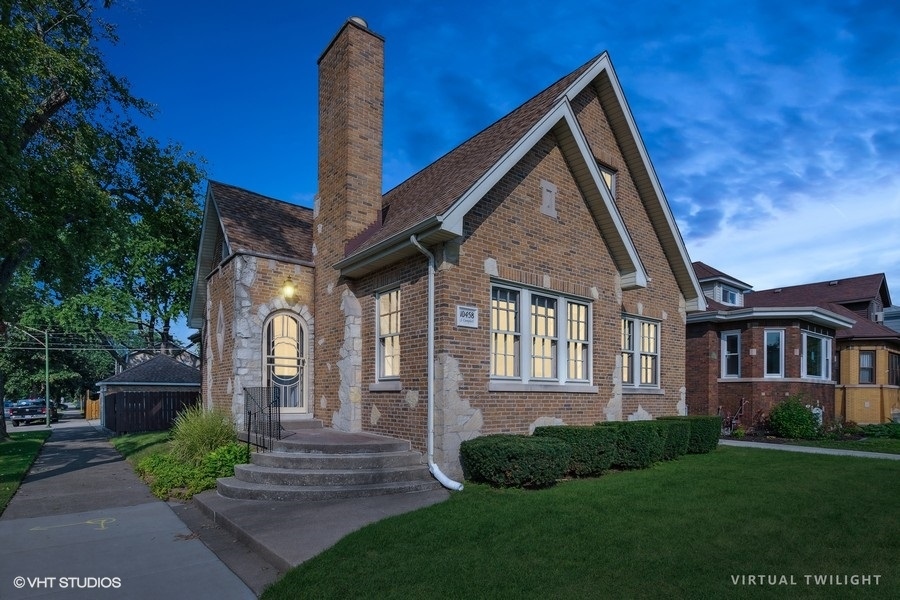 Beverly Real Estate & Beverly Chicago IL Homes For Sale Dream Town Realty