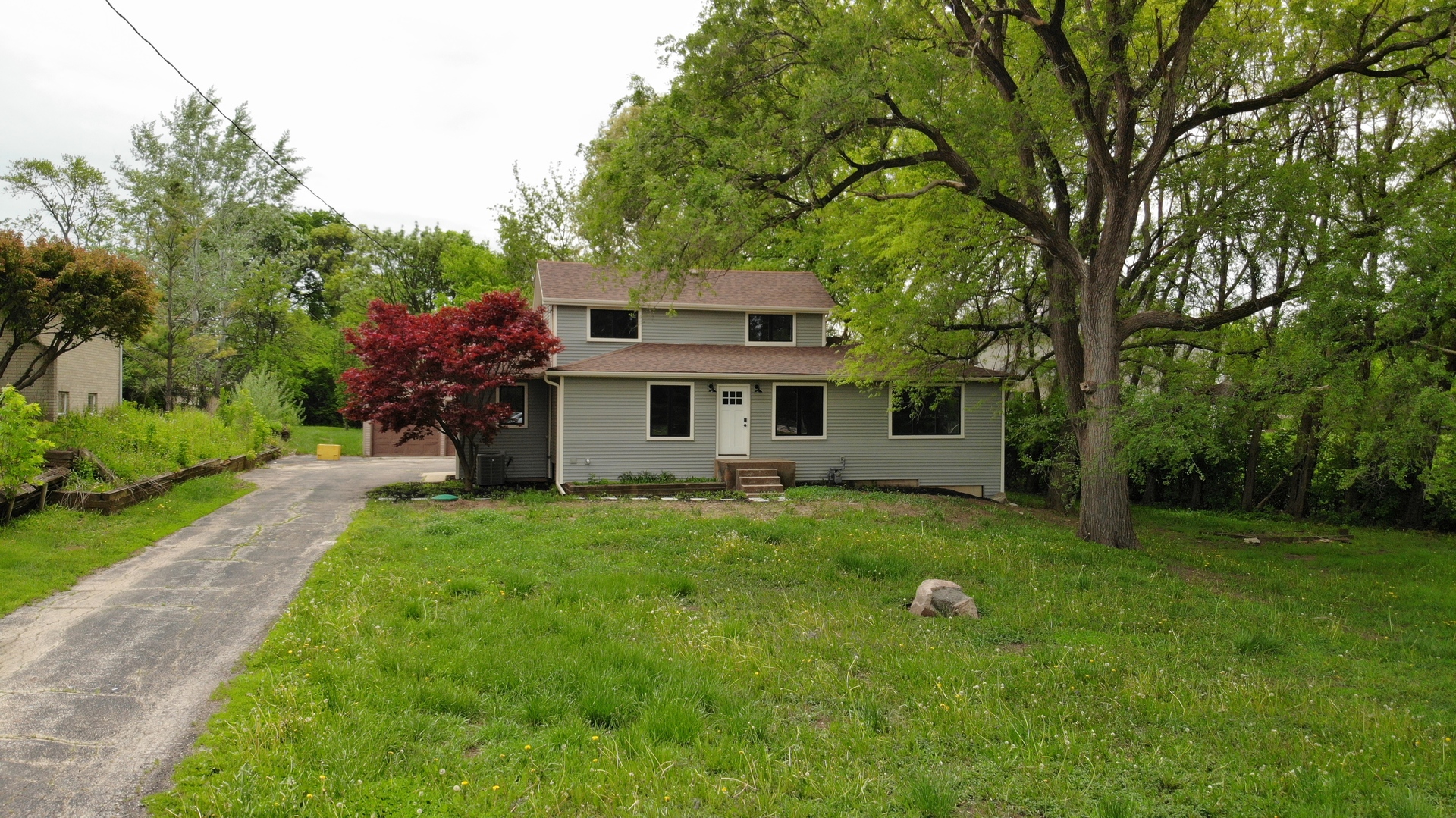 Photo of 555 Oldfield DOWNERS GROVE  60516
