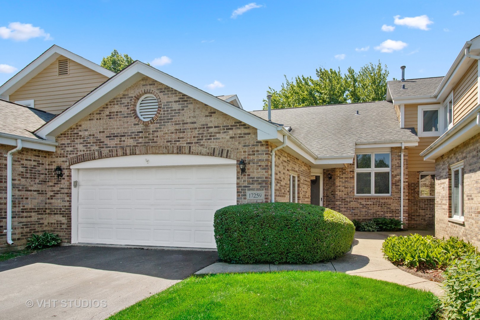 Brook Hills in Orland Park IL Homes for Sale Brook Hills in Orland