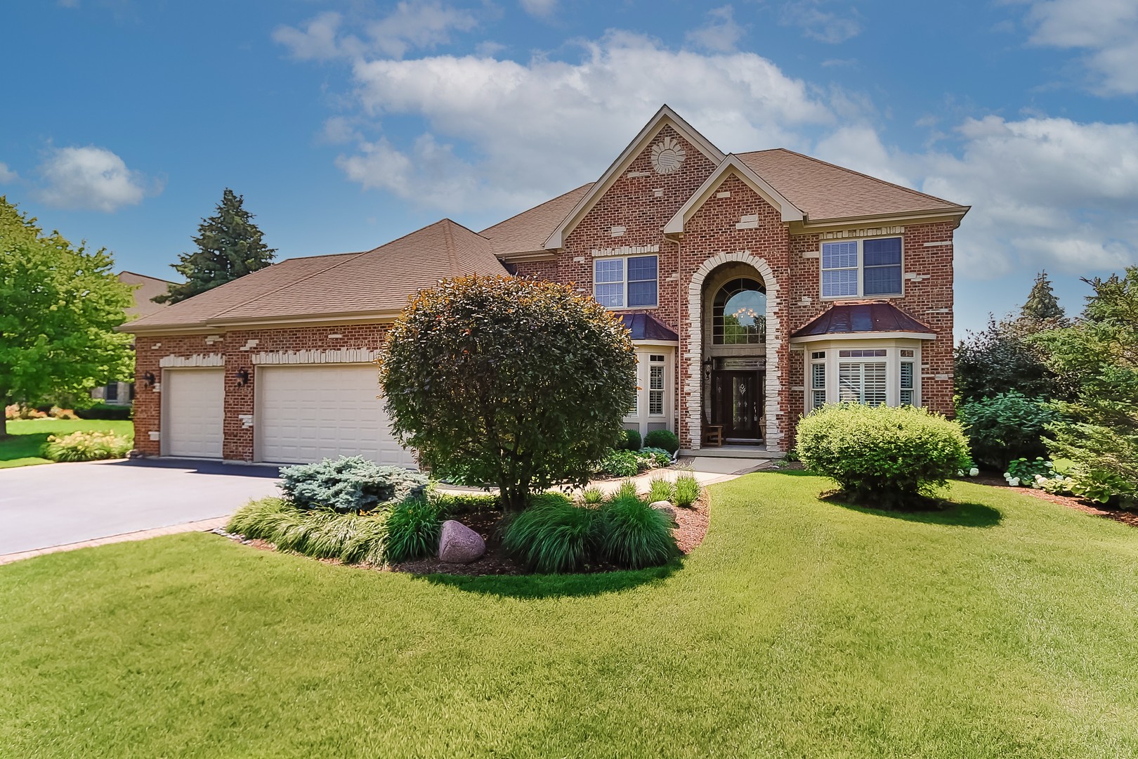 Lake in The Hills IL Homes for Sale Lake in The Hills Real Estate