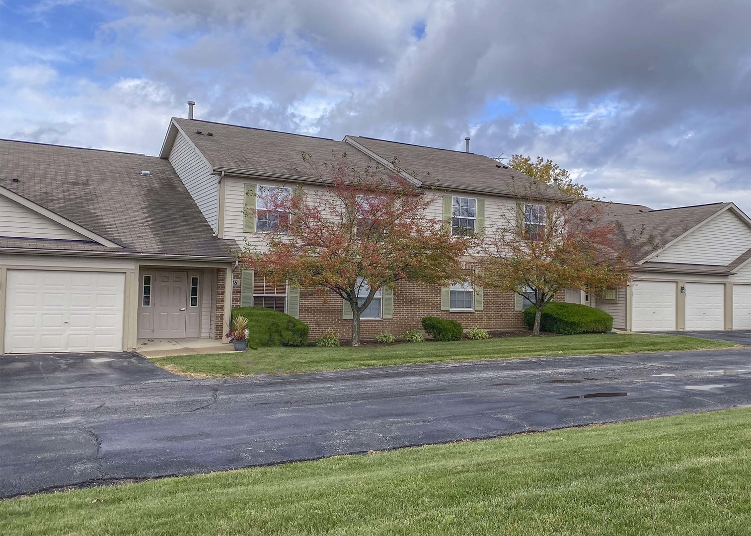 Fairfield Village in Round Lake Beach IL Homes for Sale Fairfield