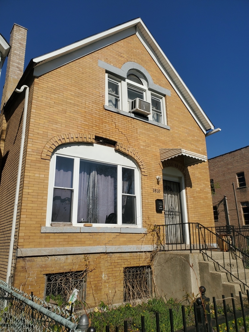 4 House in North Lawndale