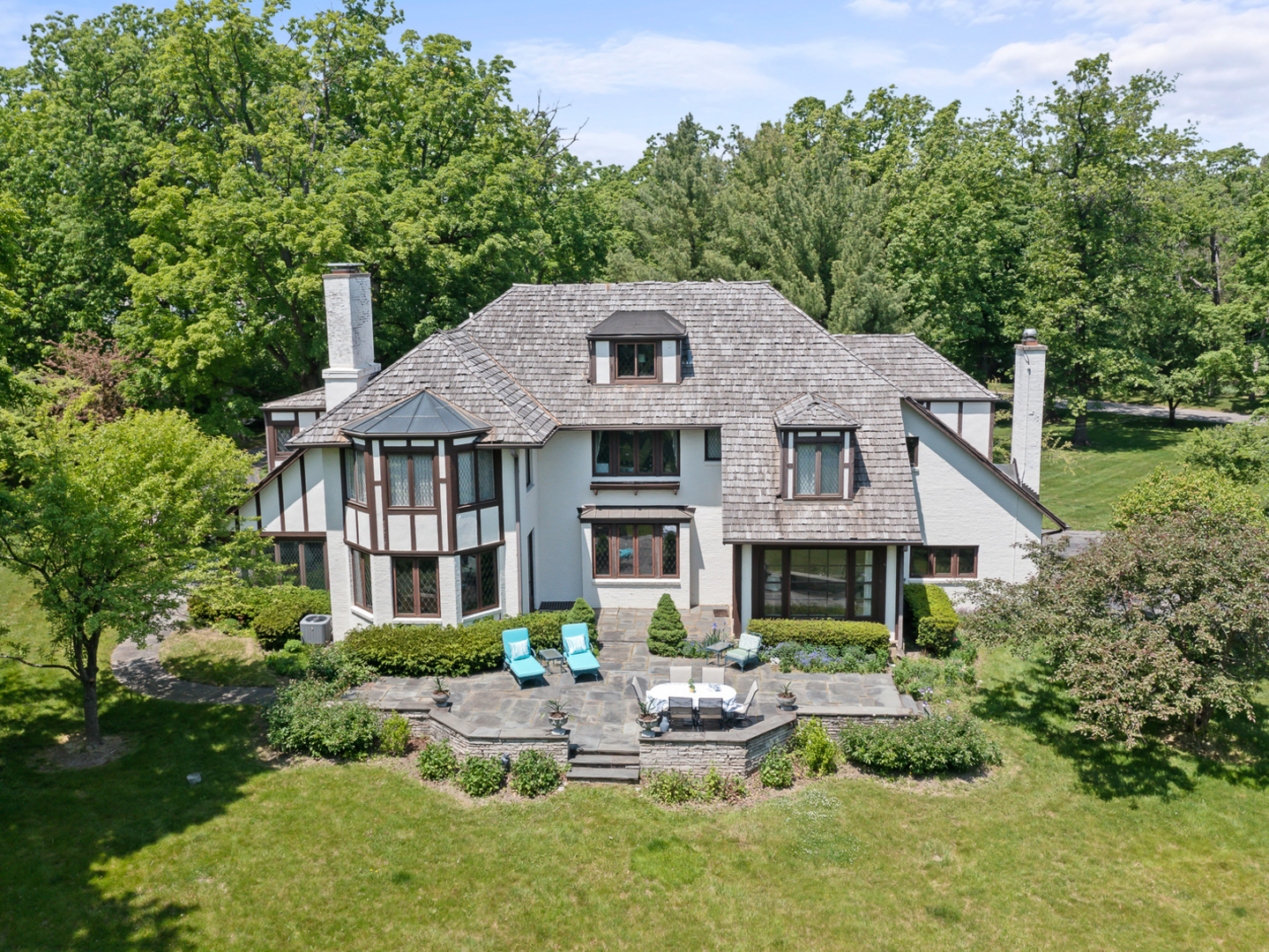 5 House in Lake Forest