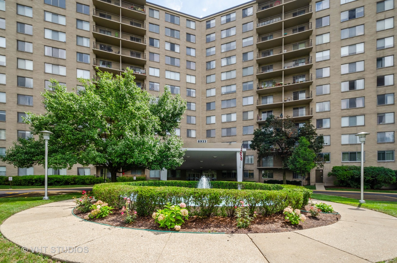 Winston Towers in Chicago IL Homes for Sale Winston Towers in Chicago