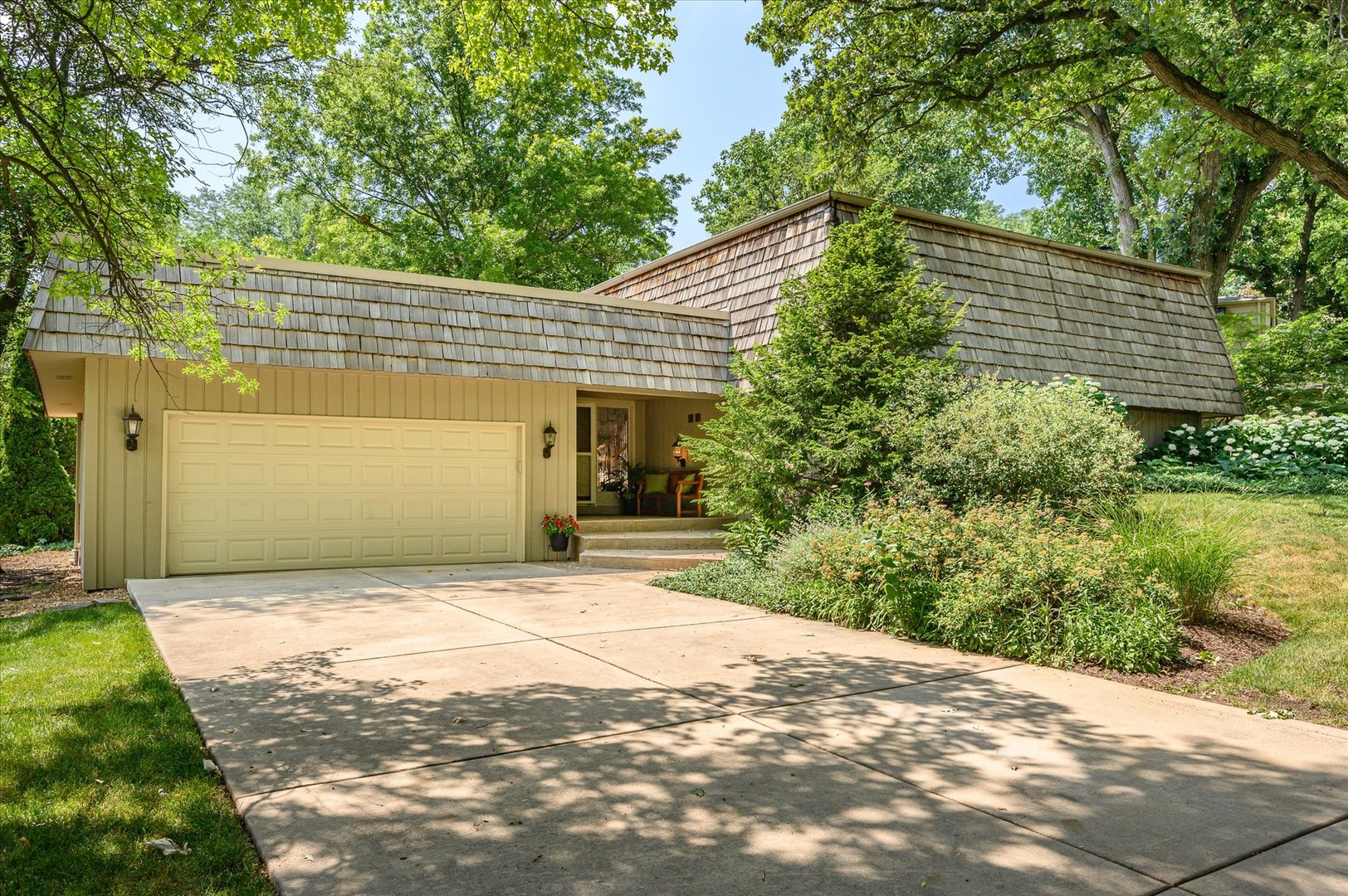 Orchard Brook in Downers Grove IL Homes for Sale Orchard Brook in