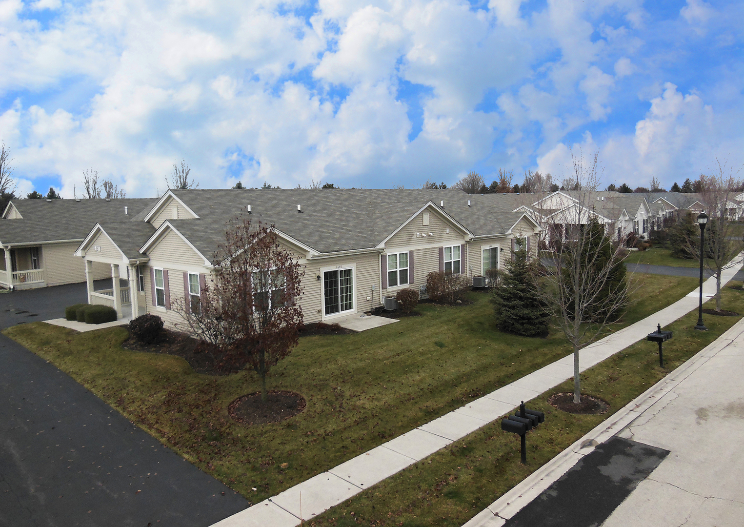 Carillon At Cambridge Lakes in Pingree Grove IL Homes for Sale