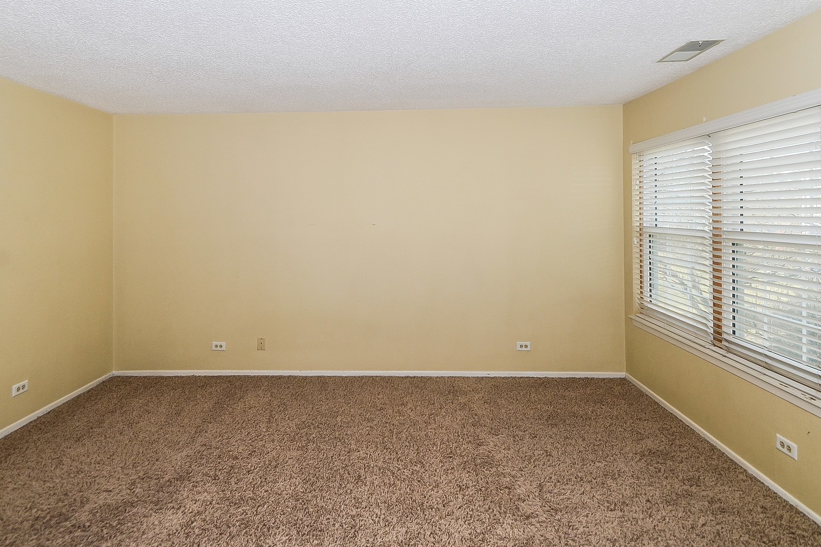 540 W Happfield Drive 540