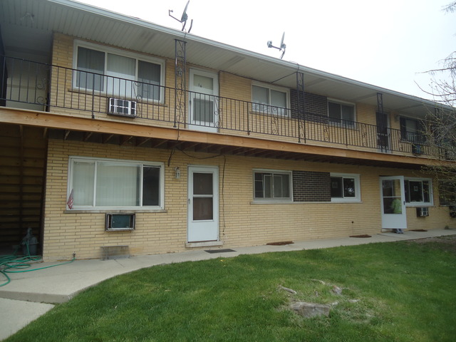 1 Apartment in Hickory Hills