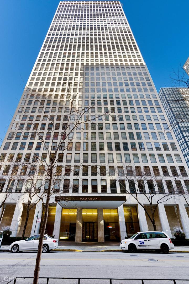 Plaza On Dewitt in Chicago IL Homes for Sale Plaza On Dewitt in