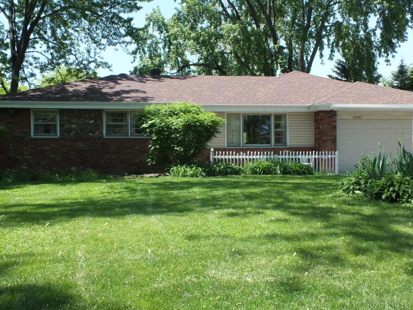Photo of 8230 Highland DOWNERS GROVE  60516