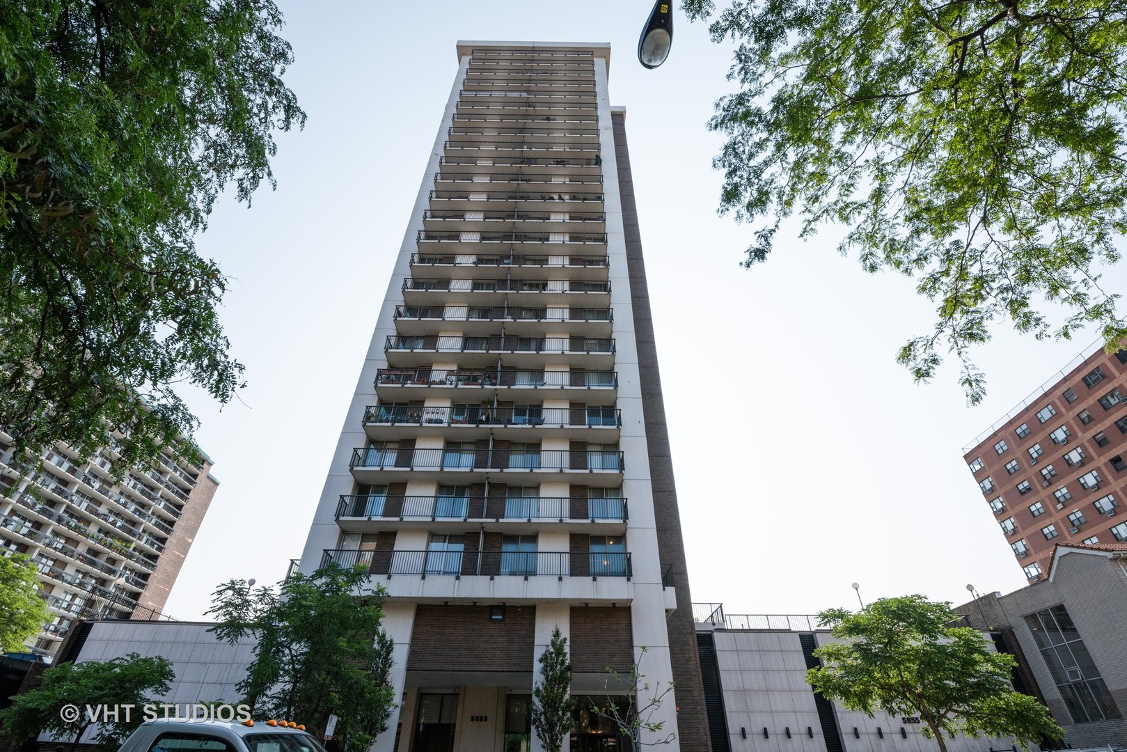 5855 N Sheridan Chicago Condos For Sale