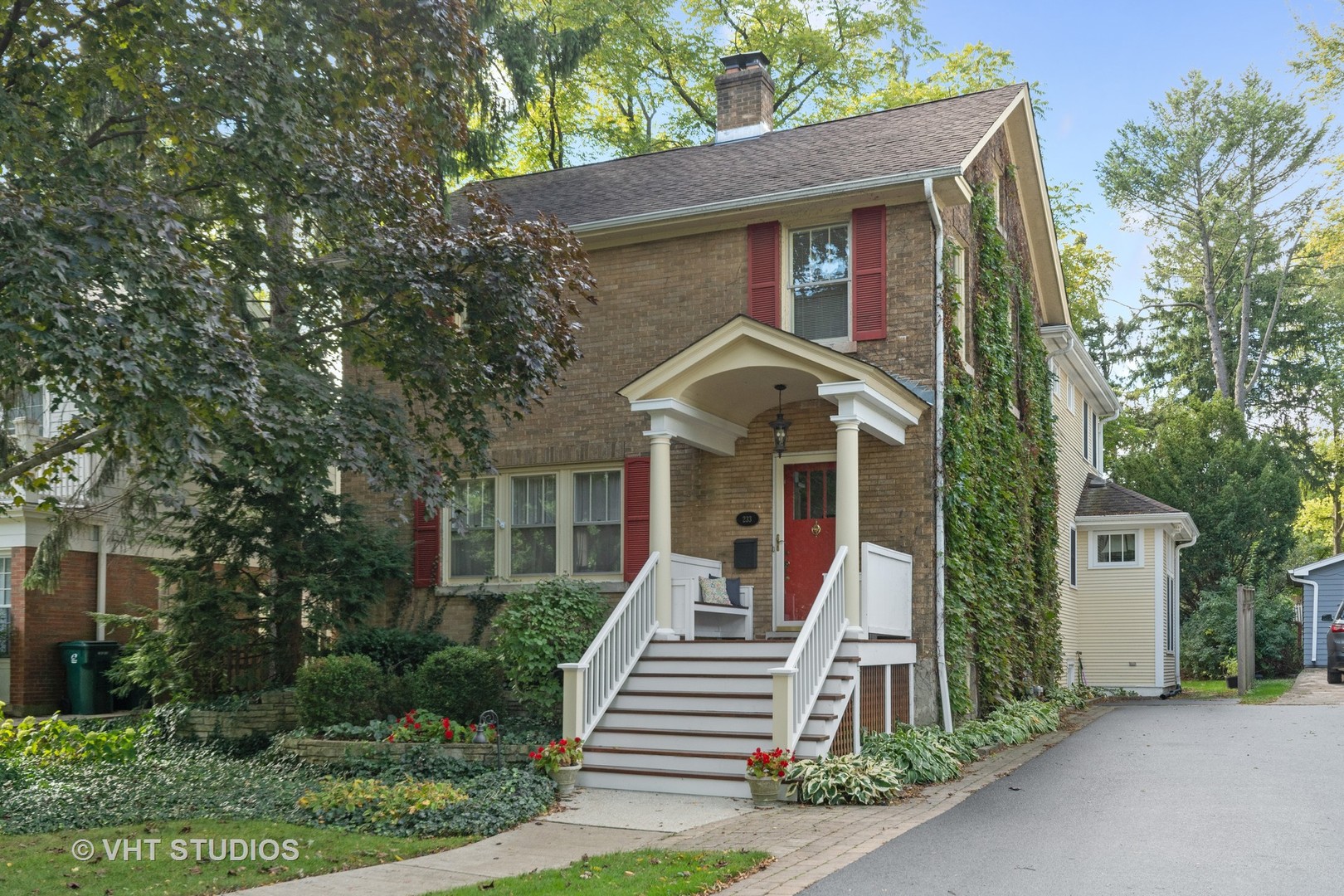 233 Lawndale , Wilmette, IL MLS 10889991 Berkshire Hathaway HomeServices Chicago