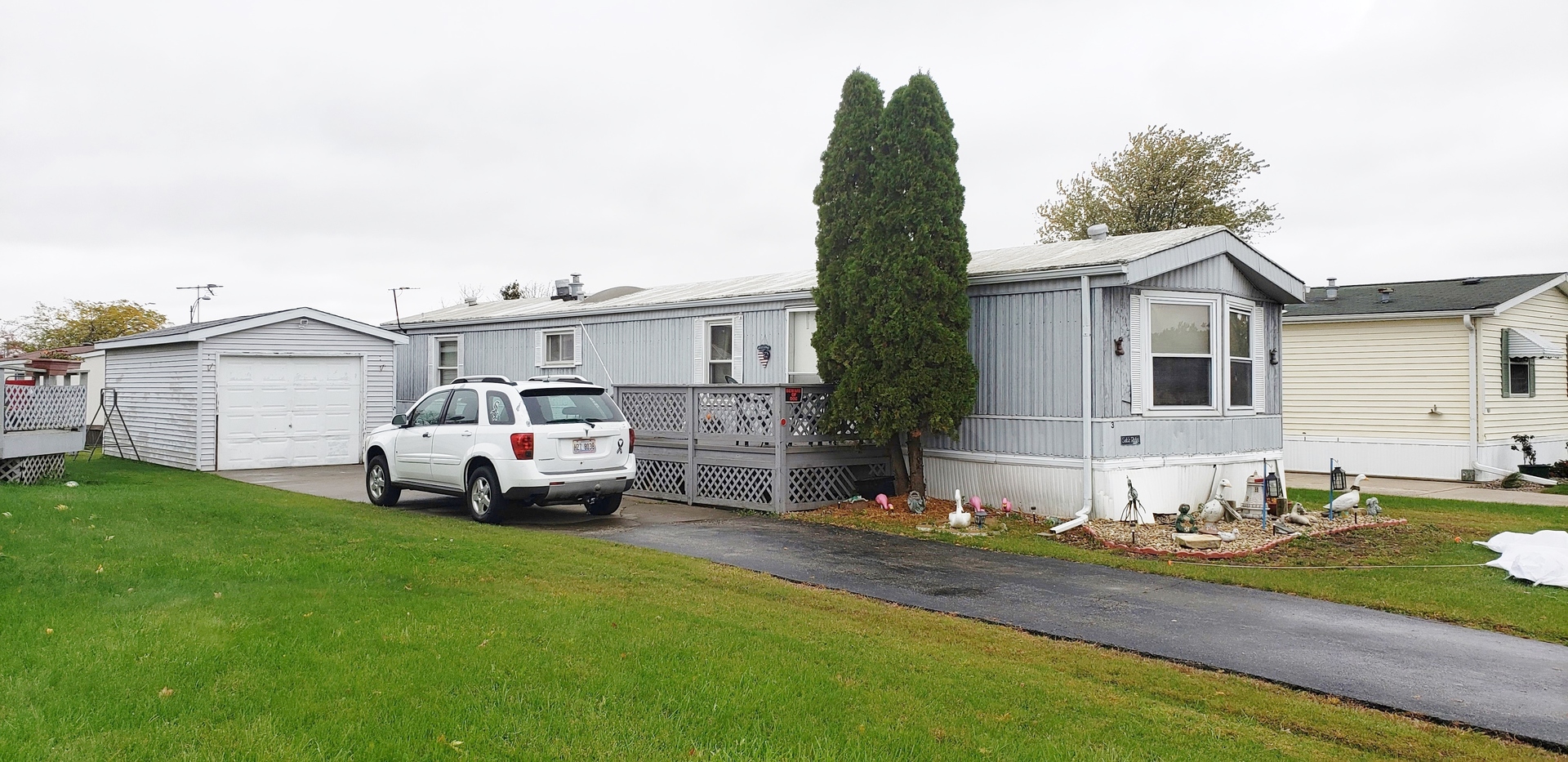 3 Swan Lane Beecher IL 60401