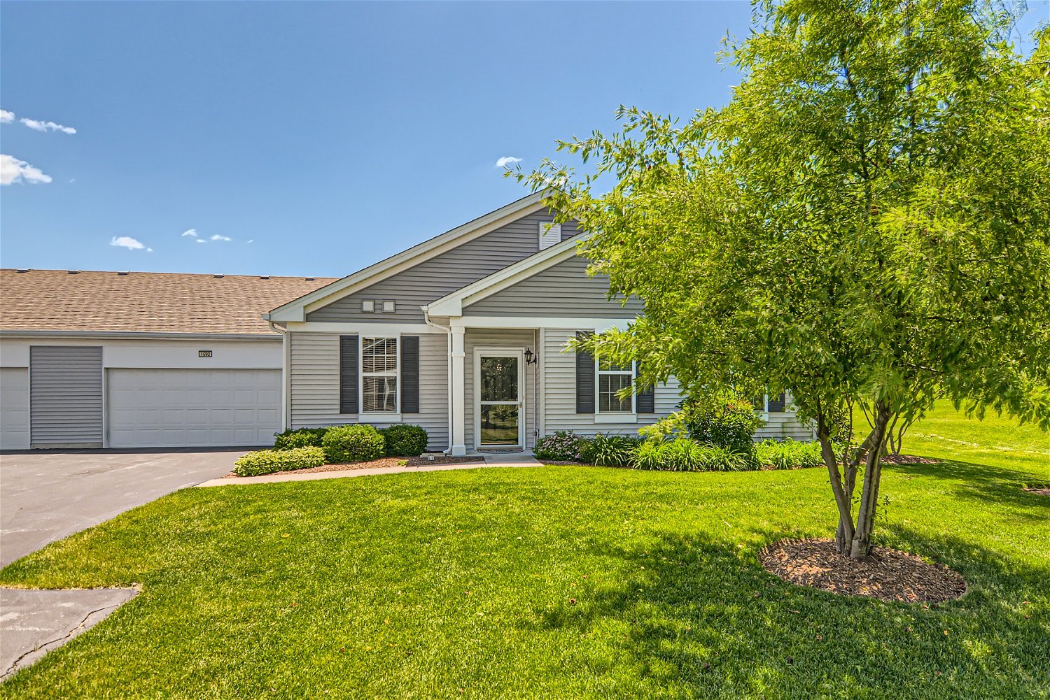 Carillon At Cambridge Lakes in Pingree Grove IL Homes for Sale